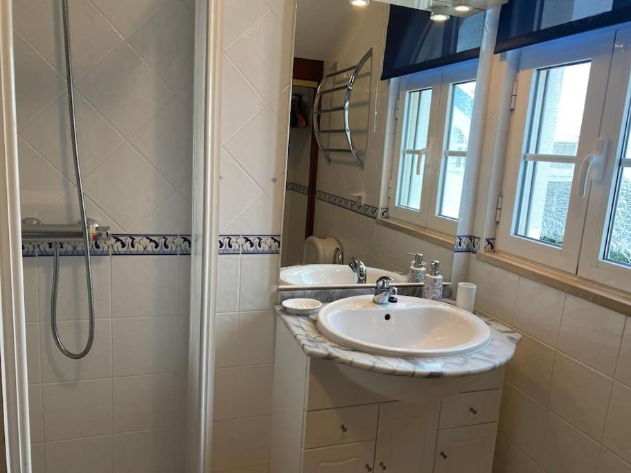 فيلا Casa Na Colina - Moradia Com Piscina تافيرا المظهر الخارجي الصورة